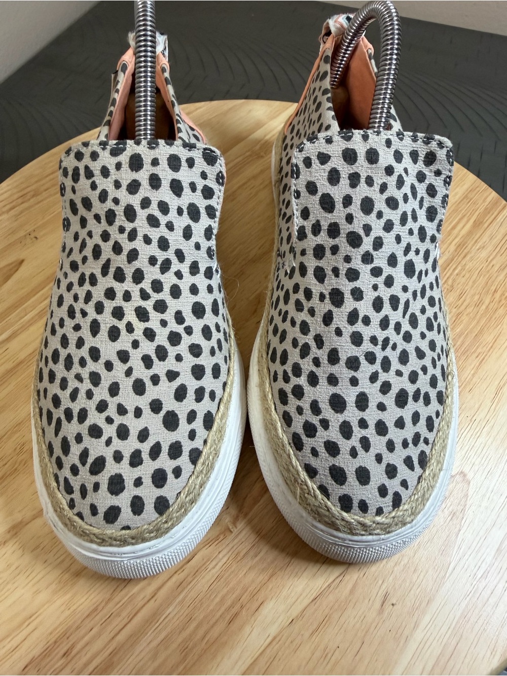 Hey Dude women’s Peyton Cheetah Beige shoes
